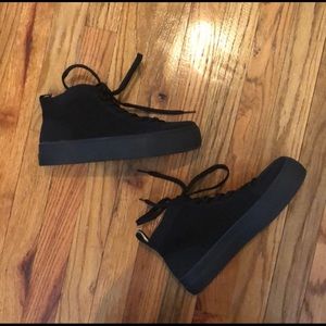 Fabletics High Top Platform Sneaker✨